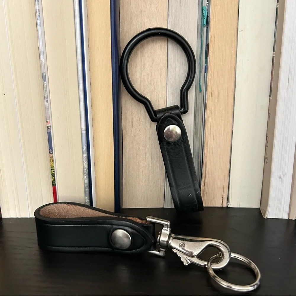 JAY-PEE: Black Leather Key Strap Belt Keeper and Flashlight Holder